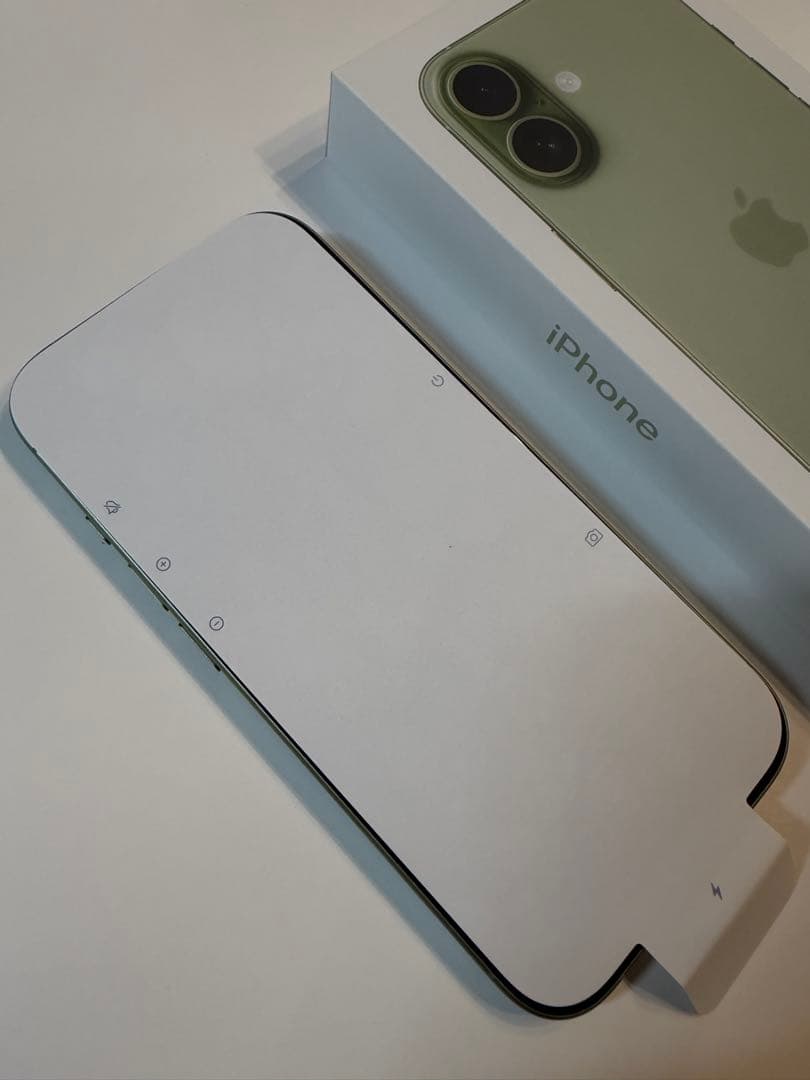 iPhone17 本体 セージ　256GB SIMフリー(保護フィルムおまけ付)