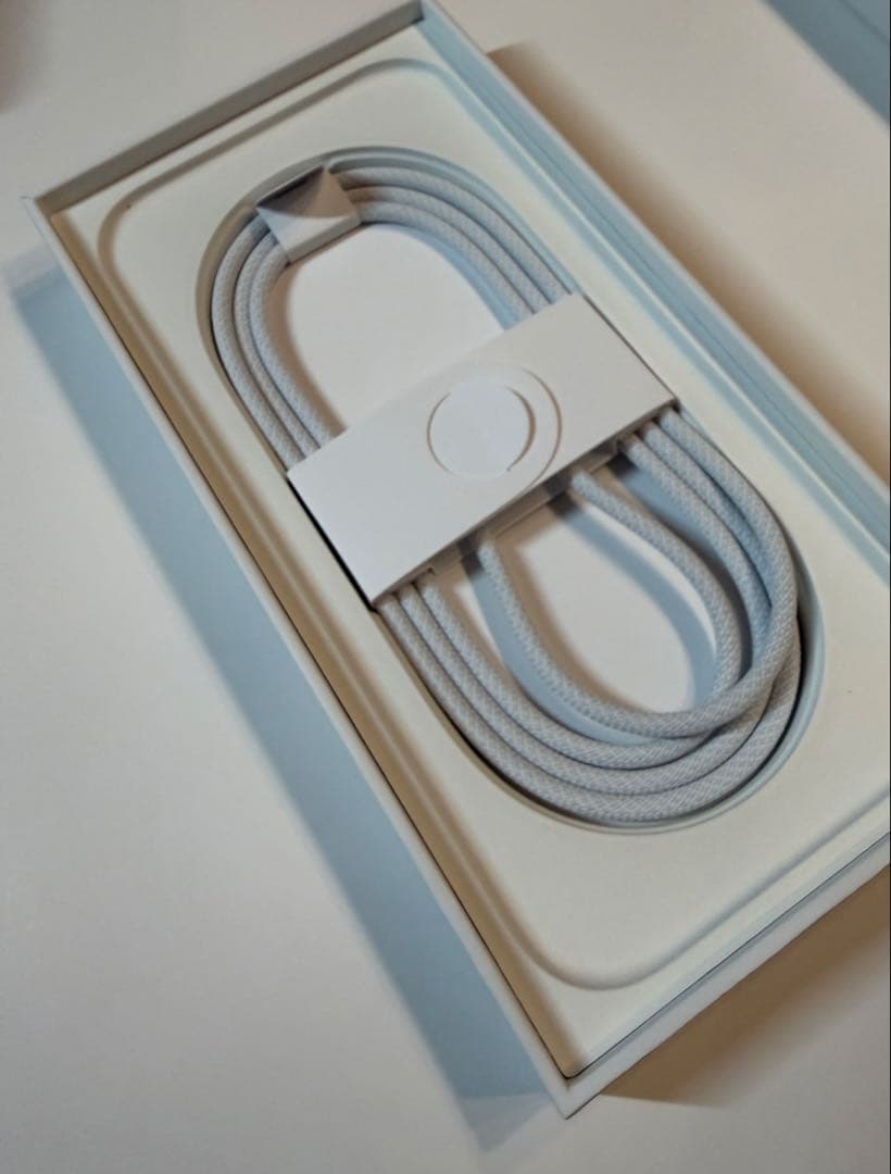 iPhone17 本体 セージ　256GB SIMフリー(保護フィルムおまけ付)