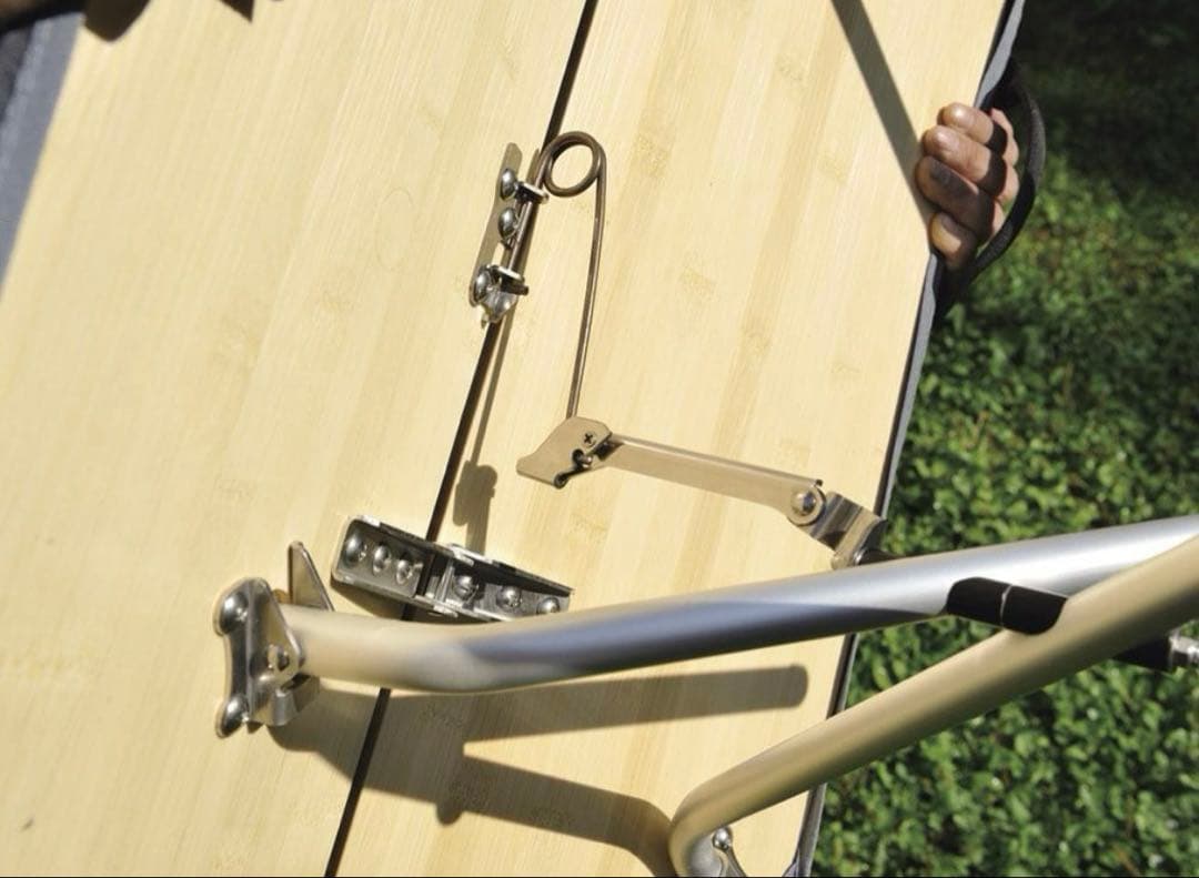 くーちゃん⭐︎ peak ワンアクションローテーブル 竹