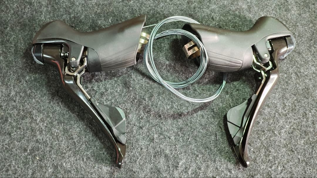 未使用 シマノ 105 ST-R7000 シフトレバー 11速 機械式