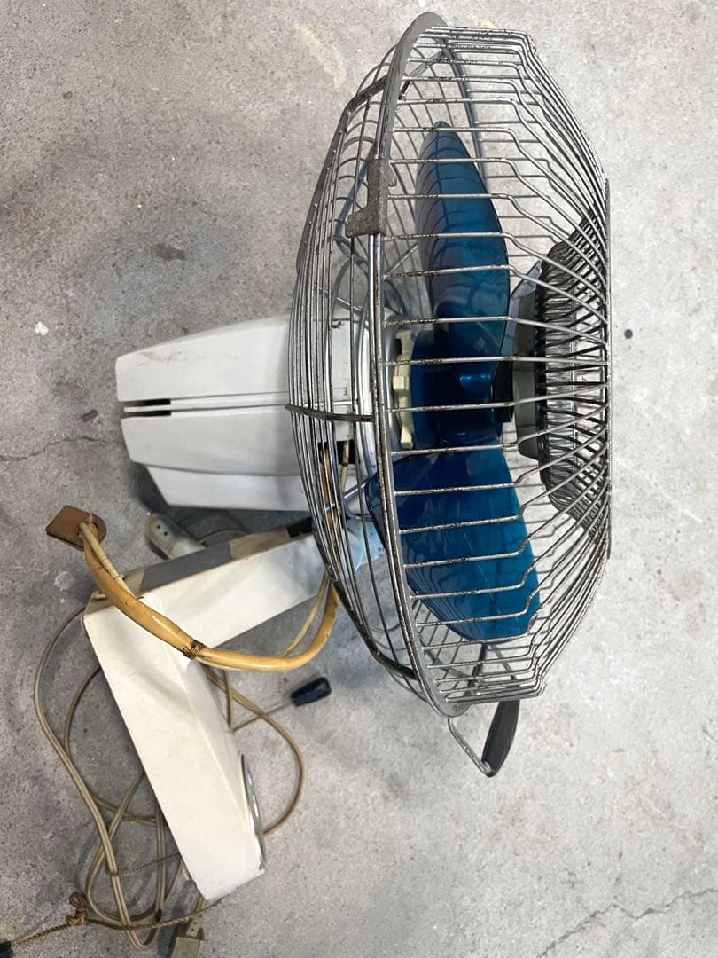 HITACHI レトロ扇風機　壁掛け用　B-673形【動作品】