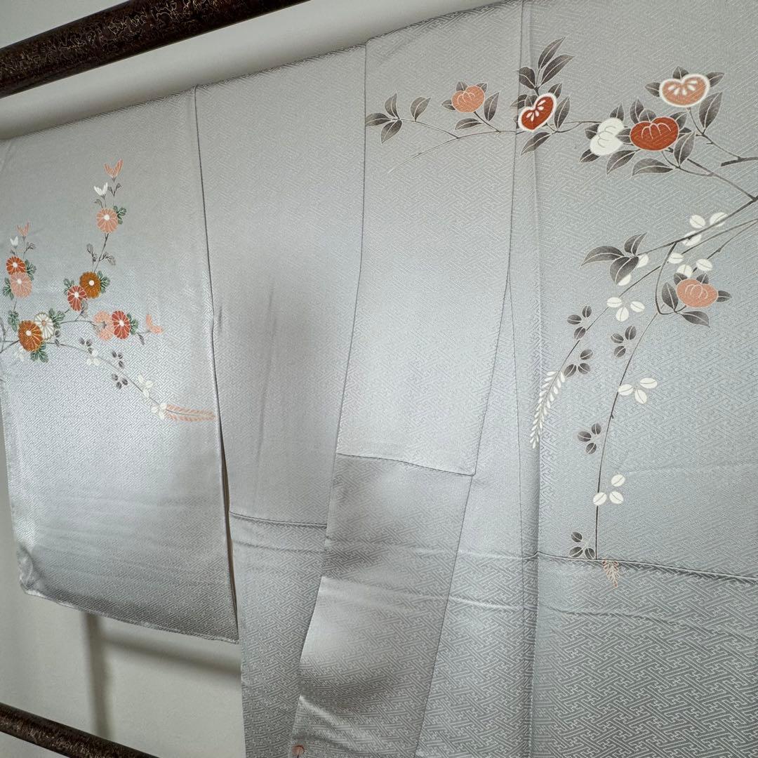 しつけ付　正絹　袷　現代　広襟　高級　訪問着　着物　着丈169 シルバー　光沢