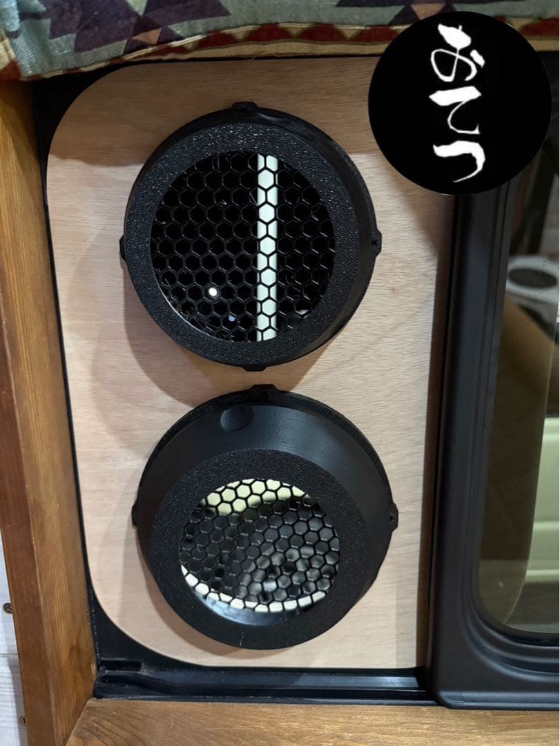 ハイエースWAVE2＆3 ダクトパネル 換気扇アタッチメント付き 運転席側小窓