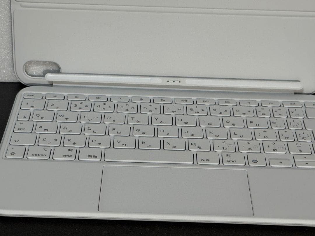 Apple 純正　iPad Magic Keyboard Folio A2695