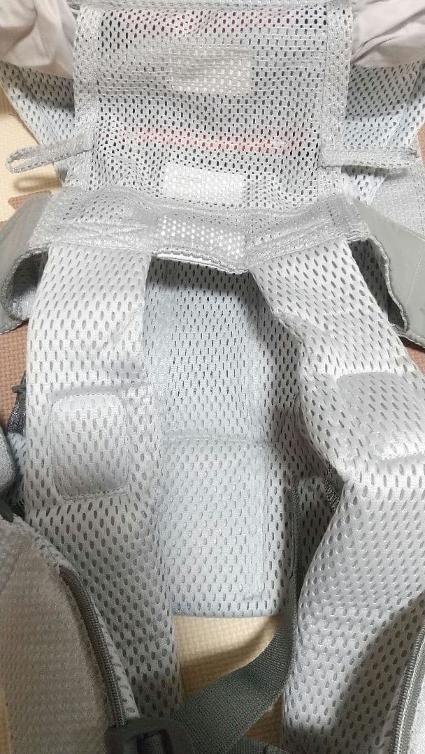 【美品】ベビービョルン ワンカイエアー メッシュ 抱っこ紐 シルバー