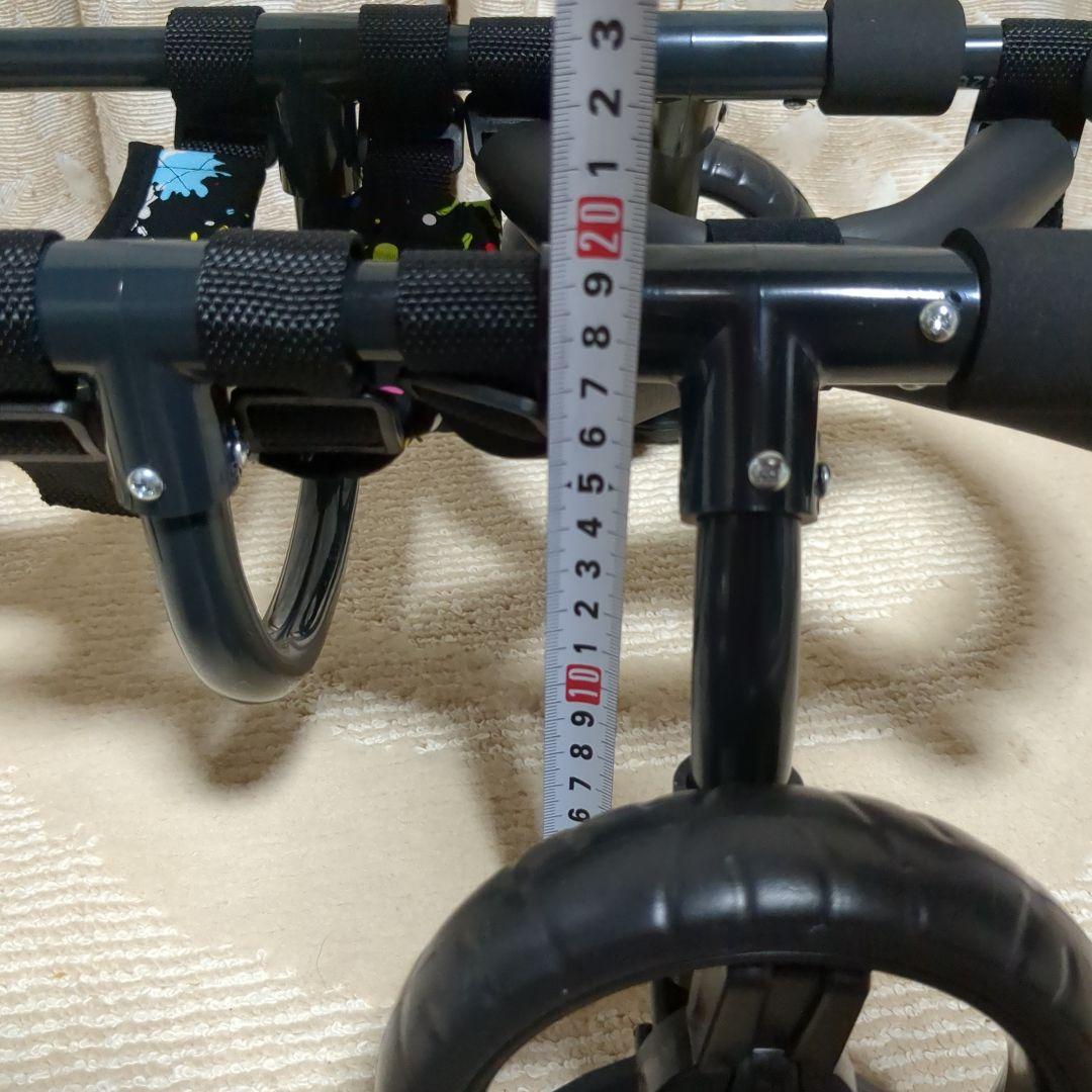 ワンちゃん4輪　リハビリ　食事補助　犬用車椅子　床ずれ防止　犬の歩行器