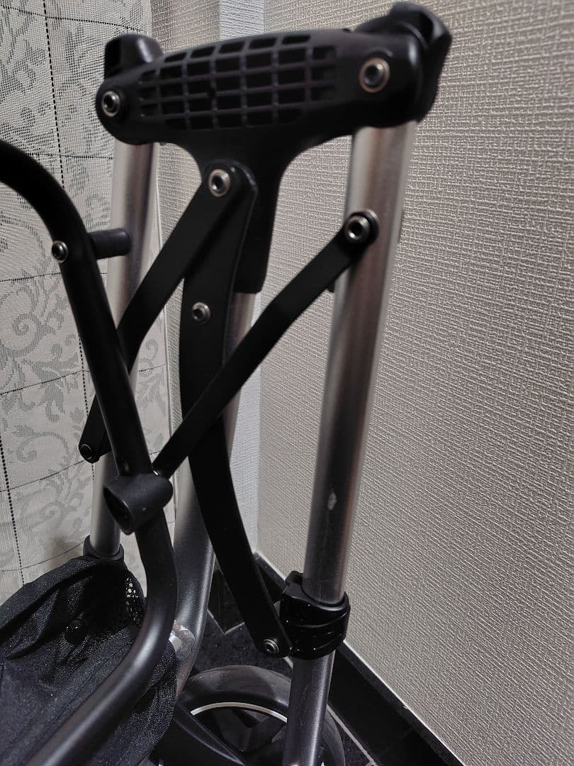 期間限定価格　bow＆mew　分離　自立　ペットカート　ベージュ　クッション付