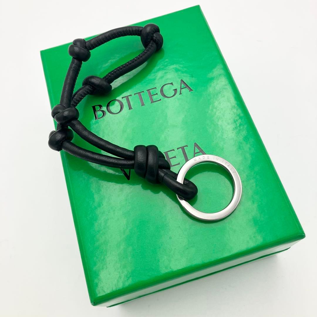 美品✨ ボッテガ キーリング キーホルダー レザーストラップ シルバー ブラック