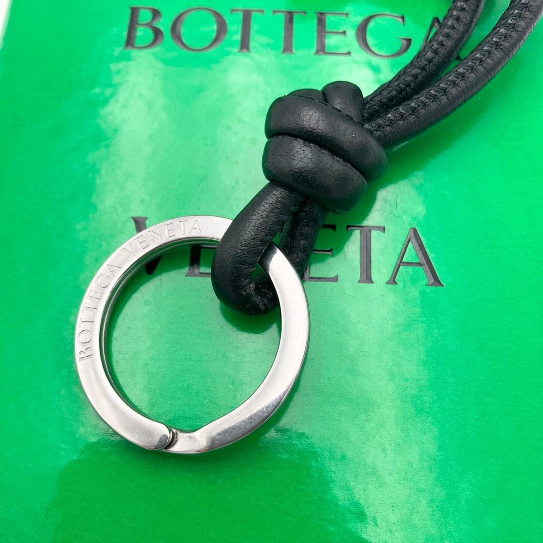 美品✨ ボッテガ キーリング キーホルダー レザーストラップ シルバー ブラック