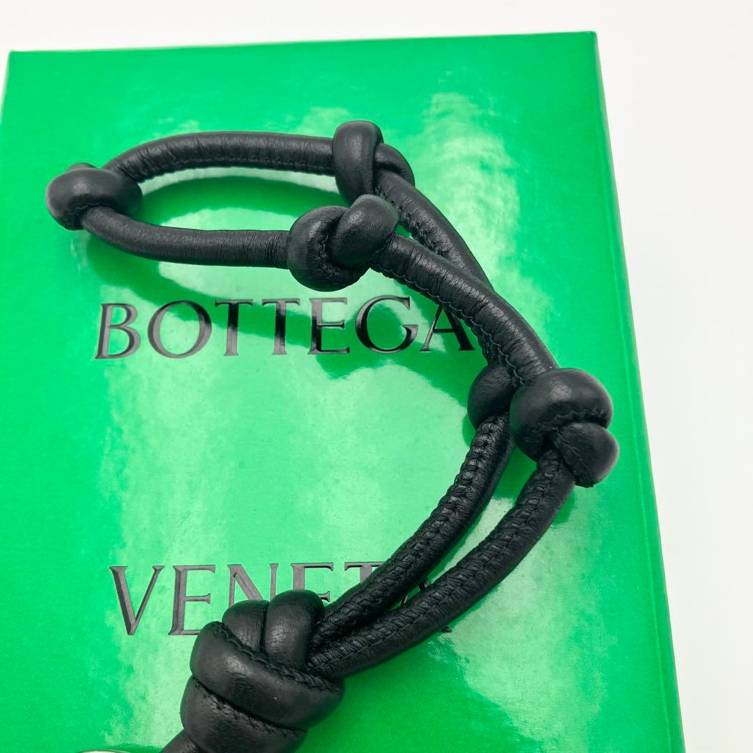 美品✨ ボッテガ キーリング キーホルダー レザーストラップ シルバー ブラック