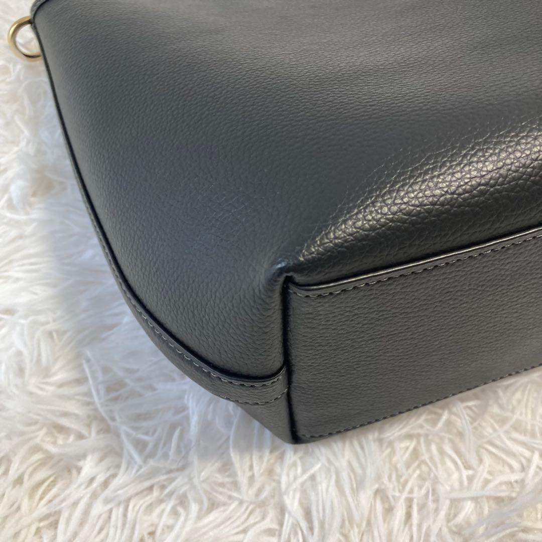 極美品　現行　コーチ　ショルダーバッグ　シティ バケット バッグ　2way 黒