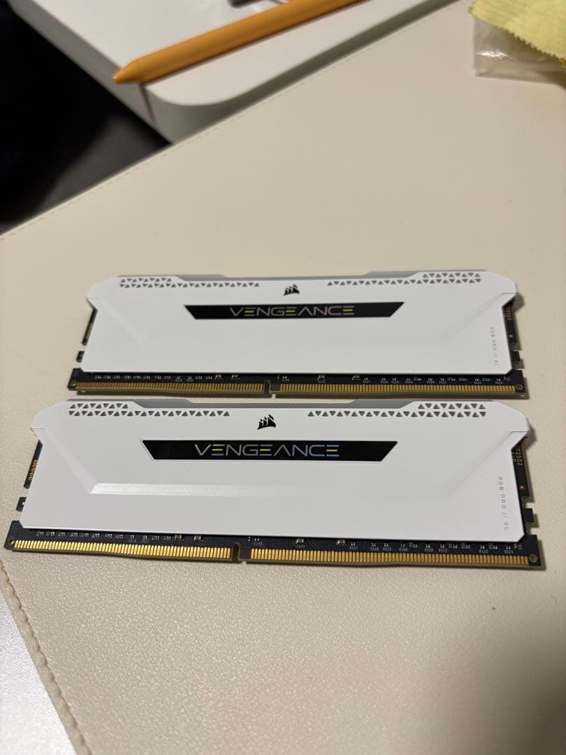 メモリー DDR4 Corsair Pro CL18 32GB 3600MHz