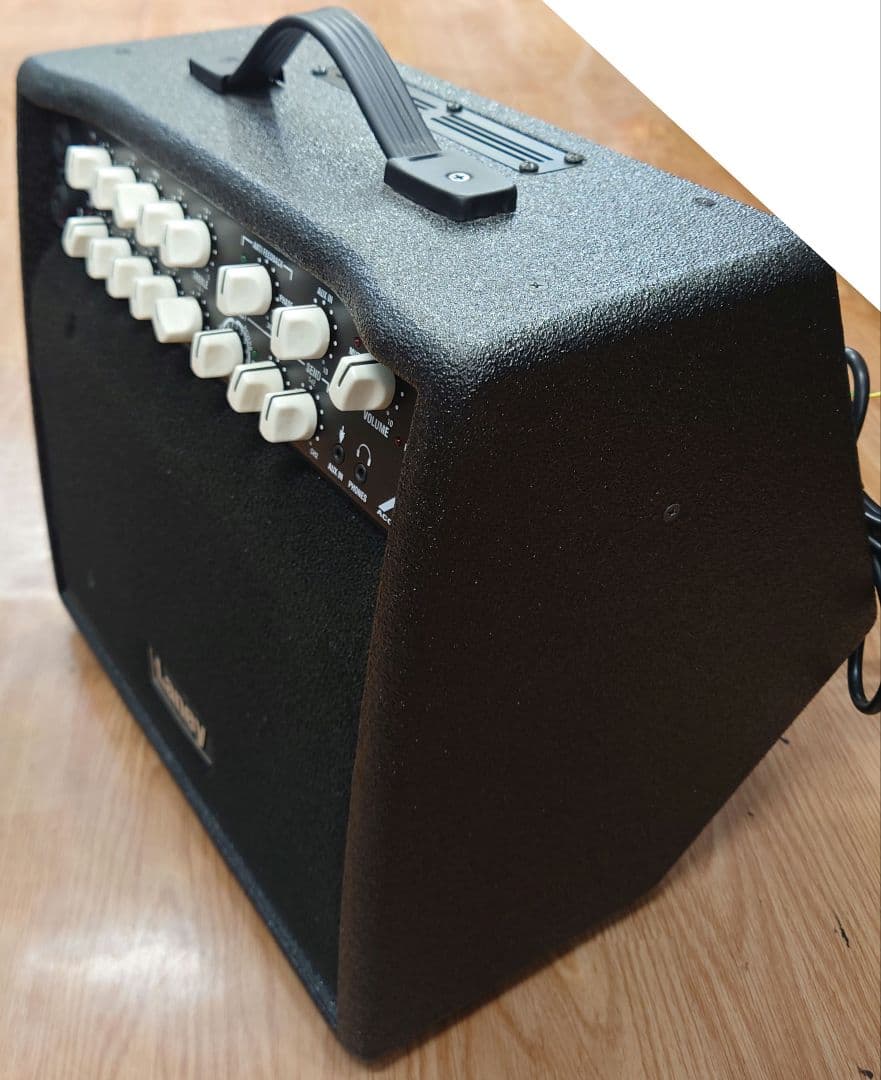 ■■LANEY A1＋　アコースティックギター用アンプ