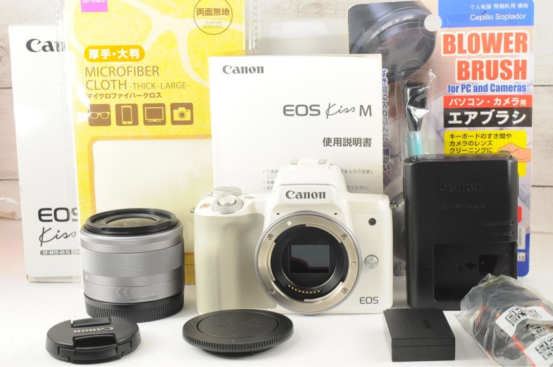 ❤️人気ホワイト❤️Wi-Fi &自撮り❤️Canon kiss M