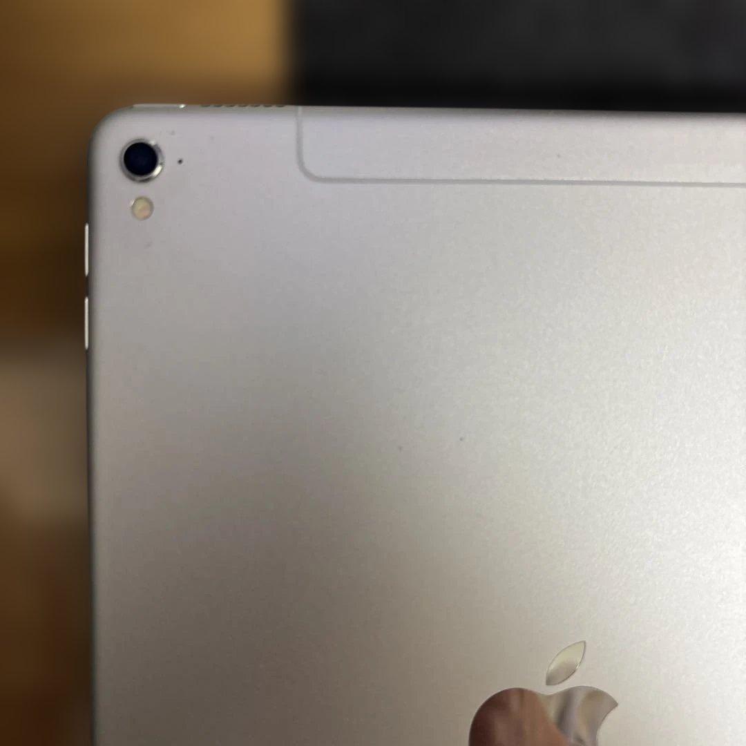 (美品) iPad Pro 9.7 インチ 第１世代 Wi-Fi＆セルラー