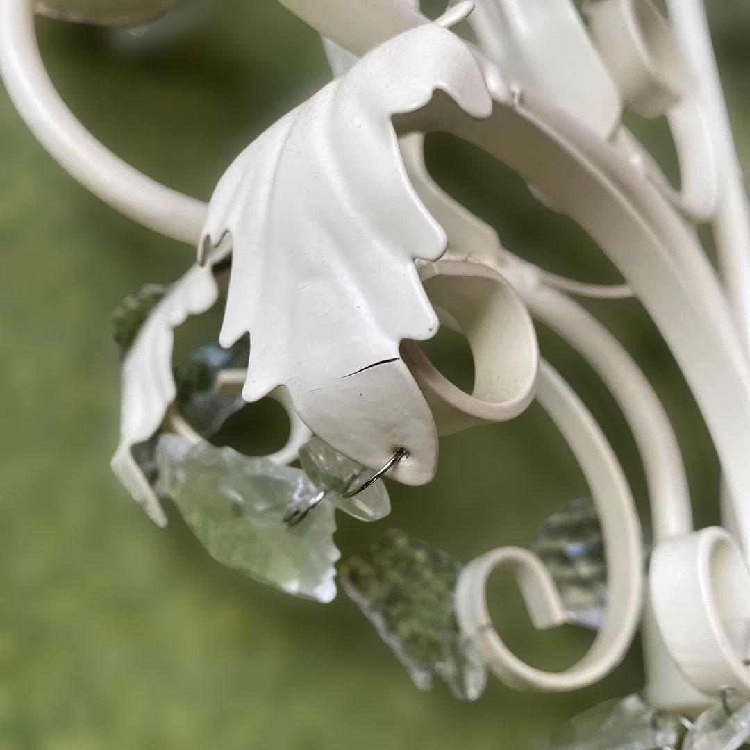 ホワイトクラシックシャンデリア 5灯 アンティーク調　ペンダントライト　リーフ