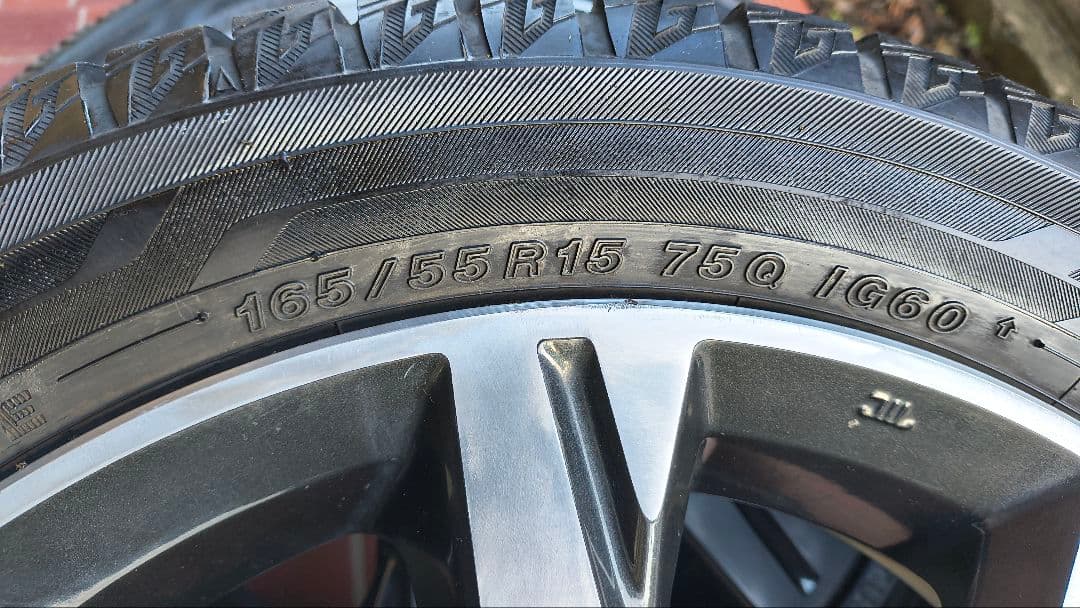 スタッドレス&アルミホイール15インチ4本セット（送料込み）