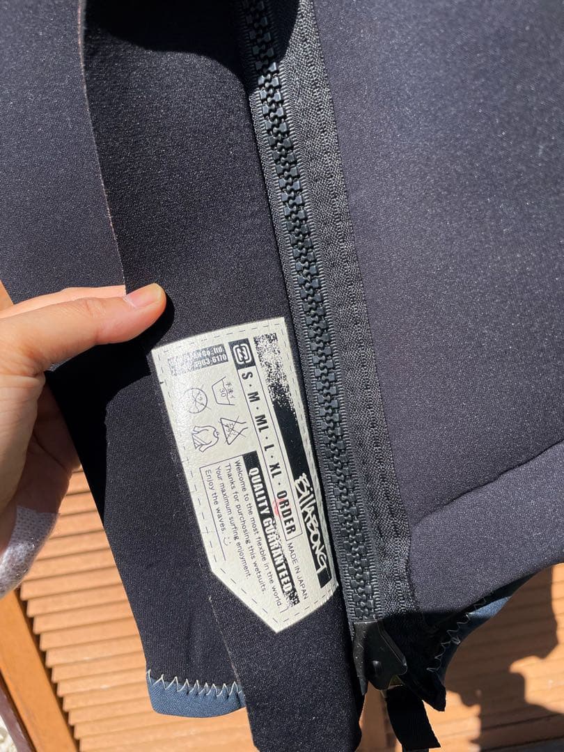 【値下げ】BILLABONG タッパー ジッパー付き レディース ジュニア