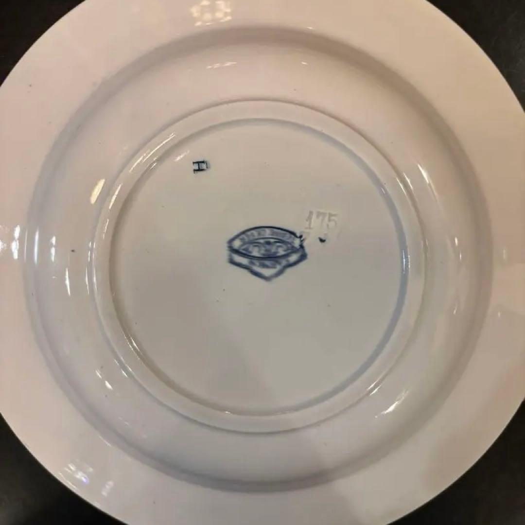 フランスアンティークプレート　3枚セット ラズベリー赤2枚・ラズベリーと蝶青1枚