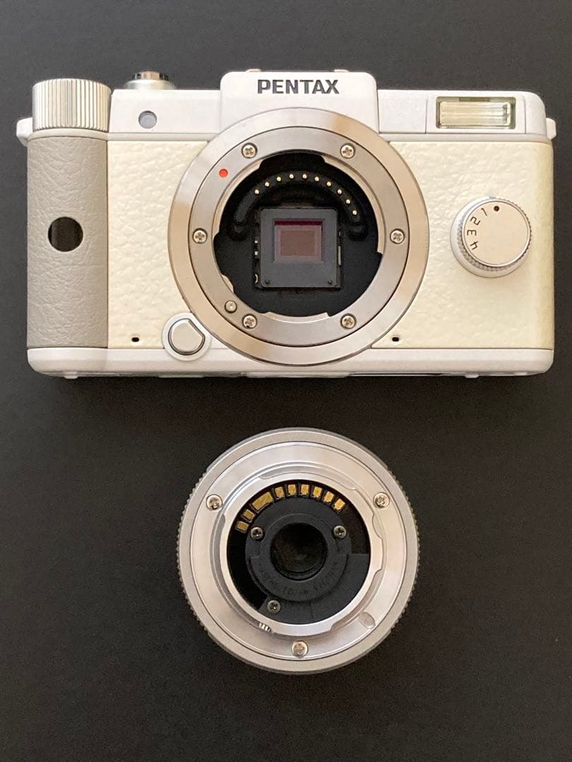 PENTAX ペンタックス　ミラーレス一眼Q ホワイト　01レンズセット