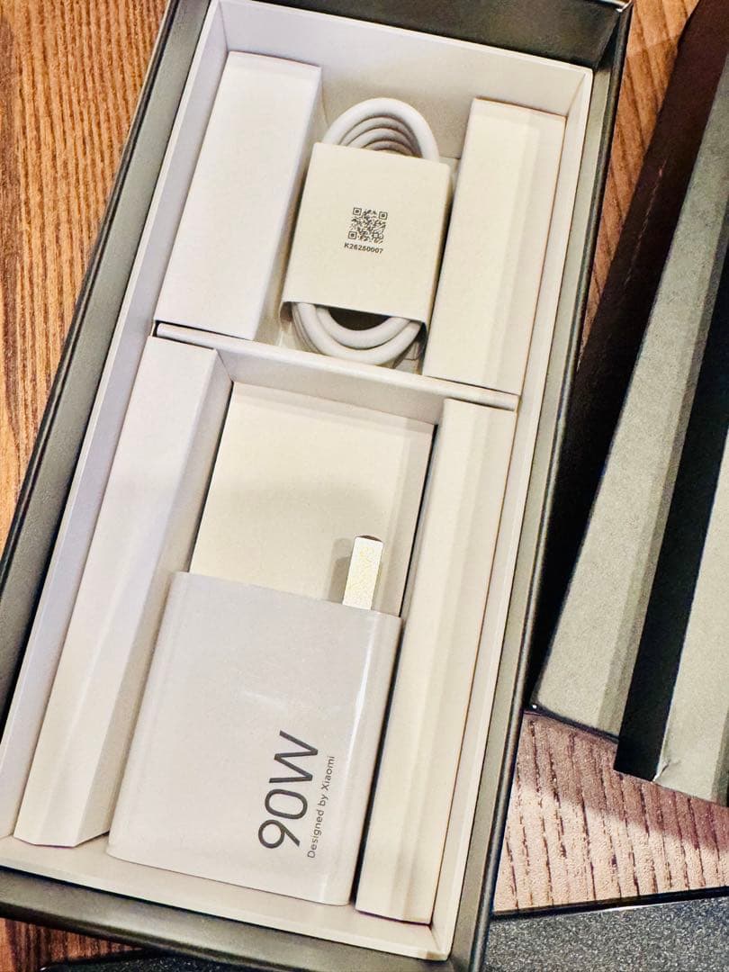 Xiaomi 13 Ultra 16GB/512GB グローバルROM 新品