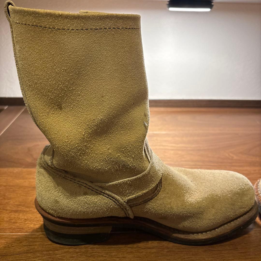 レッドウィング　ヌバック　ベージュ　エンジニアブーツ