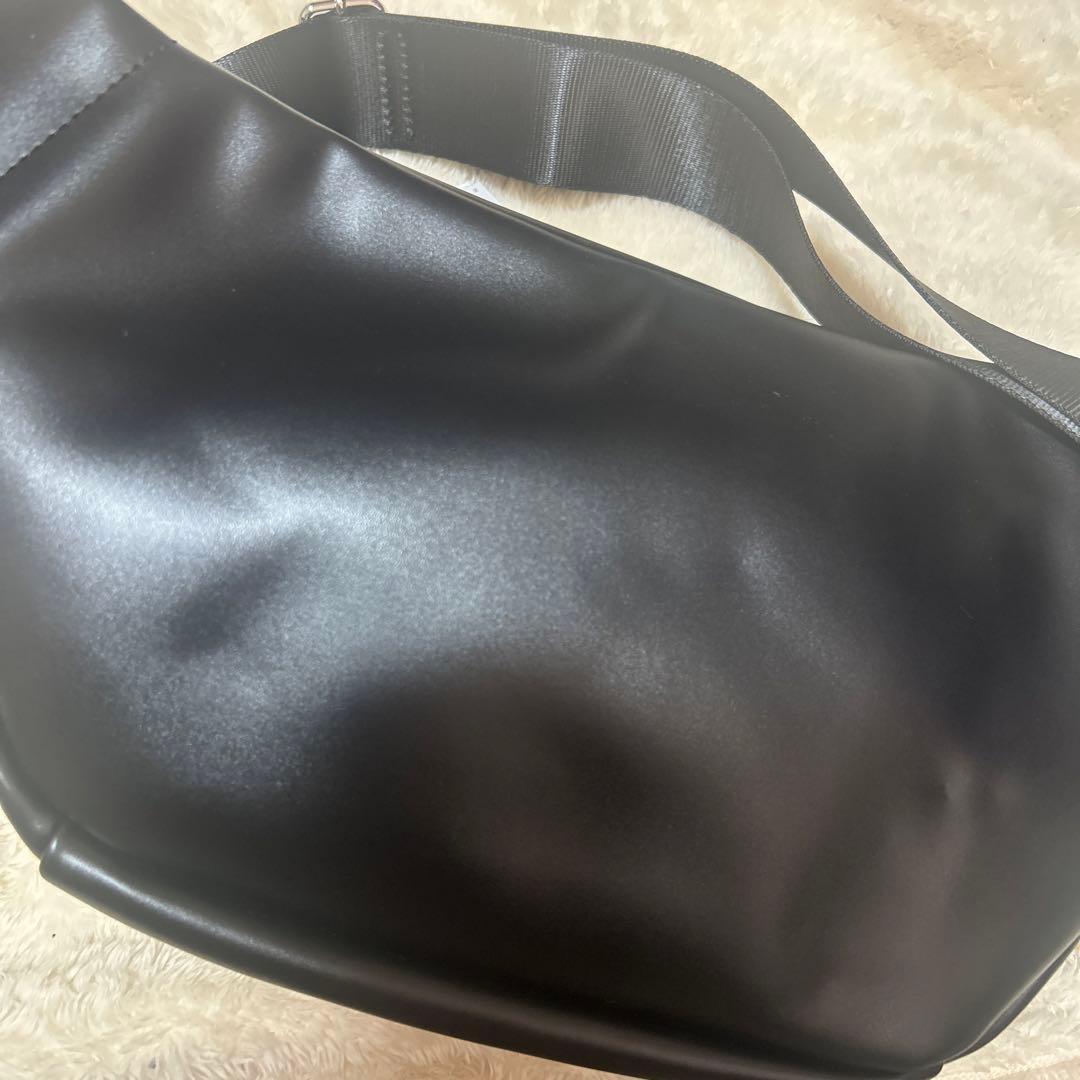 新品　MARY QUANT ブラックボディバッグ　黒　ウエストポーチ　マリクワ