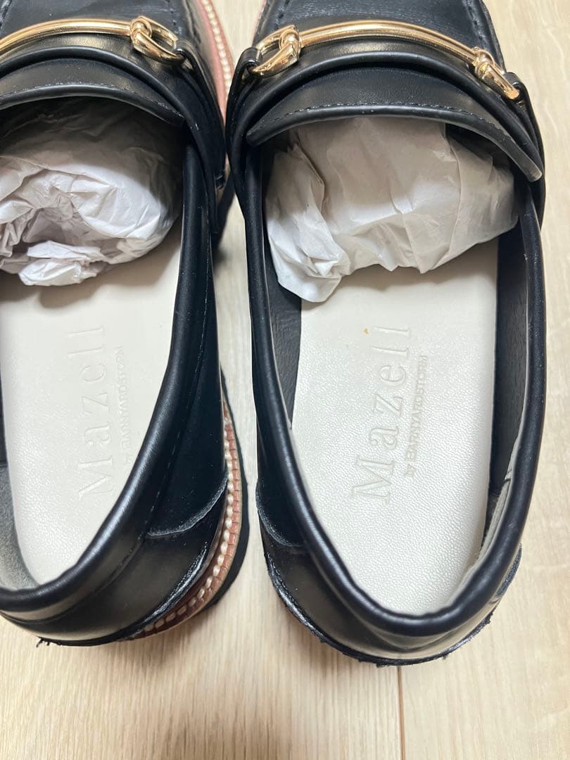 yuu　Mazell ブラック ローファー ゴールドバックル 23.5