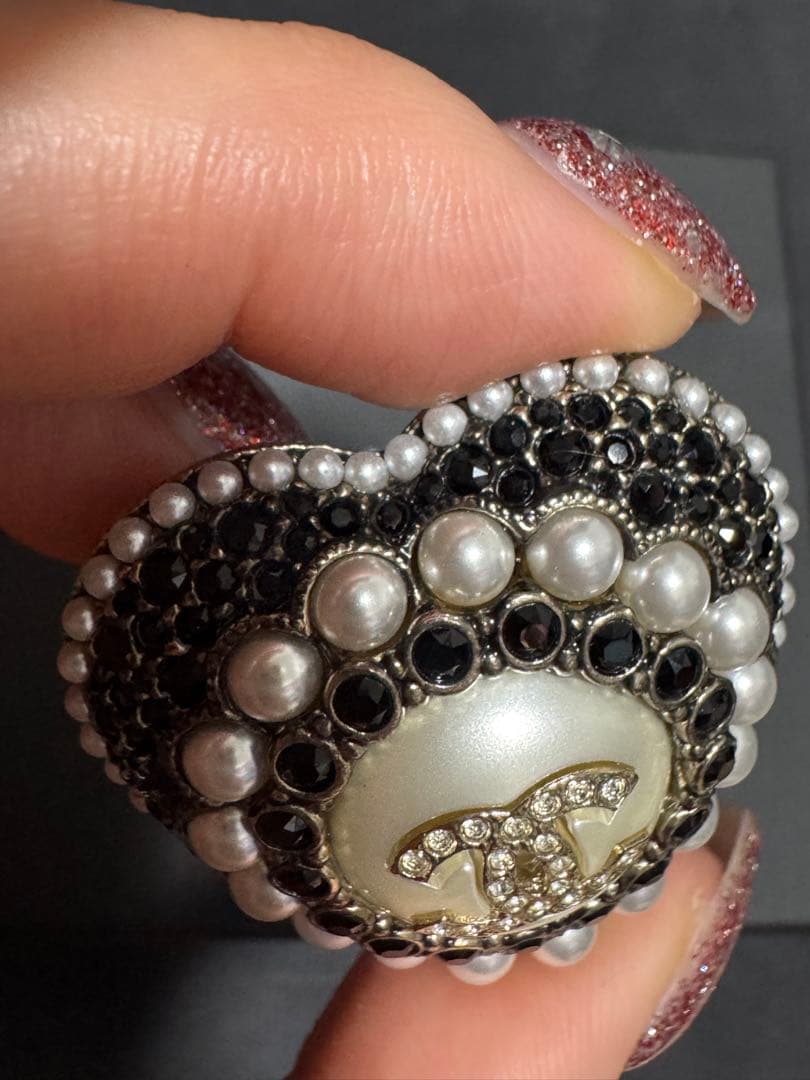 CHANEL ハート型ブローチ　パール　新品未使用