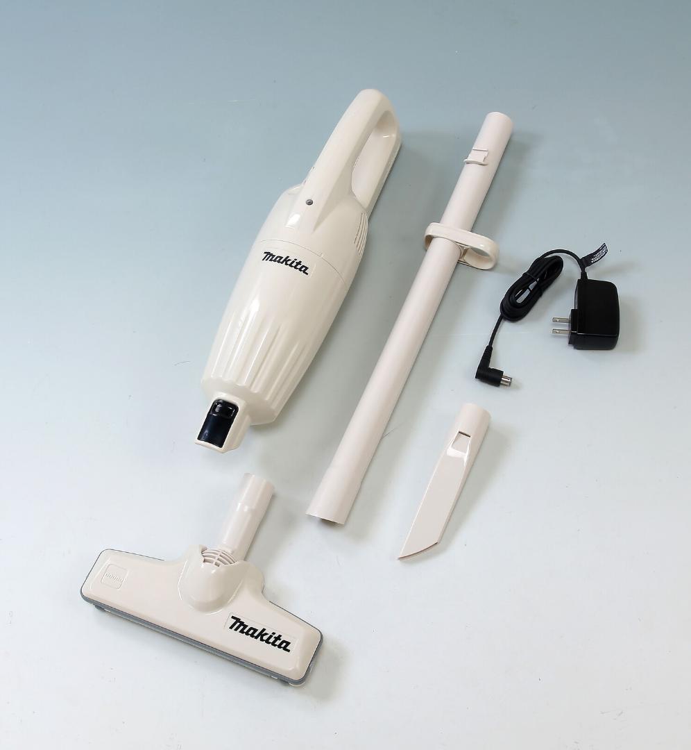 日本製 マキタ NEWコードレスクリーナー　レッド