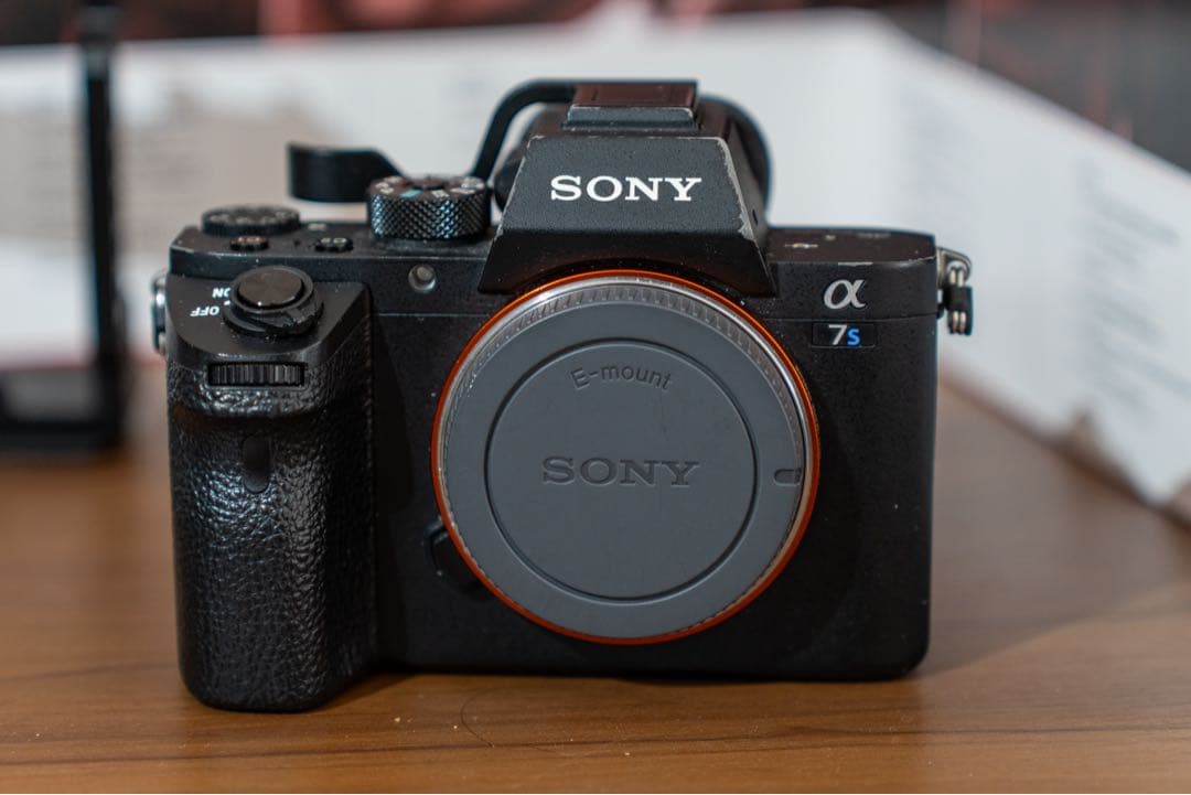 SONY α7Sii a7s2 ミラーレス一眼 本体 バッテリー2個付き