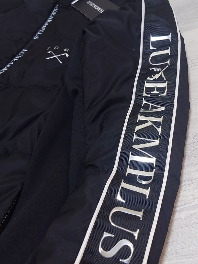 新品XLサイズ リュクスエイケイエムプラス ゴルフウェア アウター