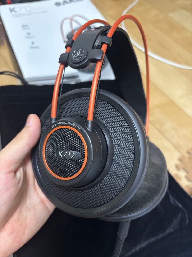 【未使用に近い】美品 AKG K712 PRO ヘッドフォン