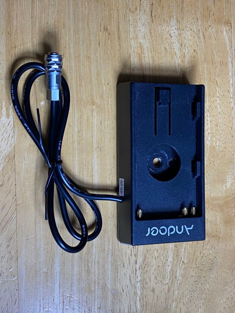 美品　BMPCC 4K 外部電源アダプター付ハーフゲージ付