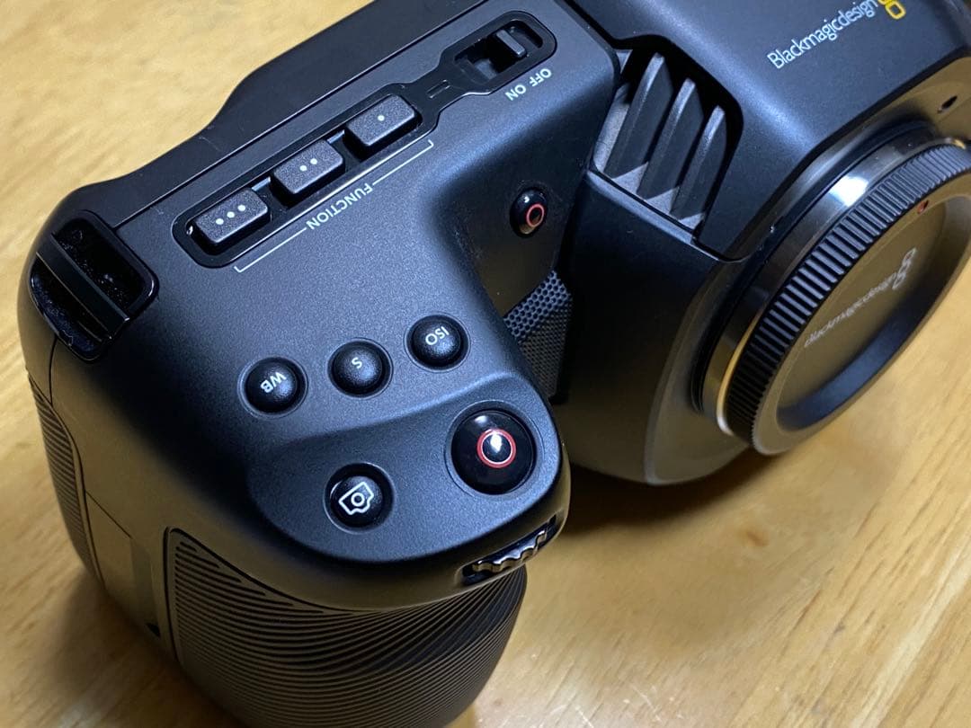 美品　BMPCC 4K 外部電源アダプター付ハーフゲージ付