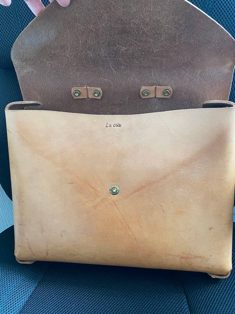 ラクリエ theboxビジネス　UKブライダルレザー