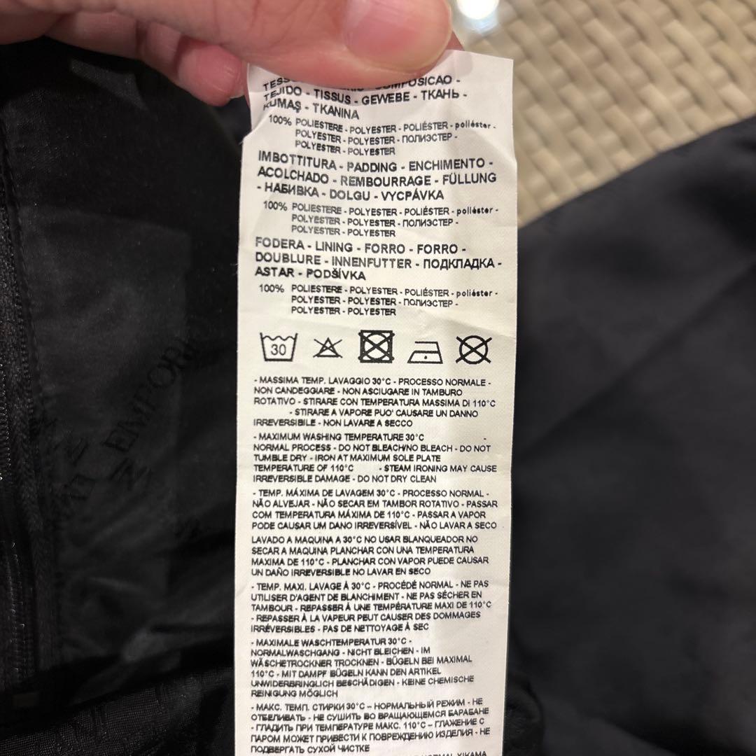 エンポリオアルマーニ　フード付きジップアップジャケット　52 黒