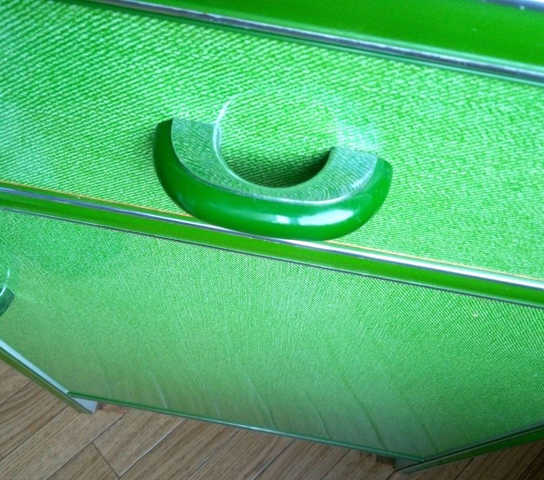 昭和レトロ 緑と白の木製キッチン収納キャビネット