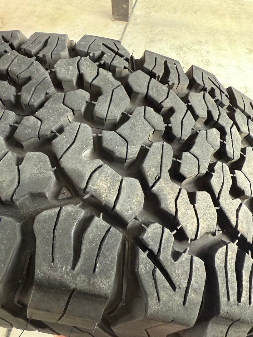 デルタフォース オーバル ＢＦグッドリッチ KO2 275 70 17 4本