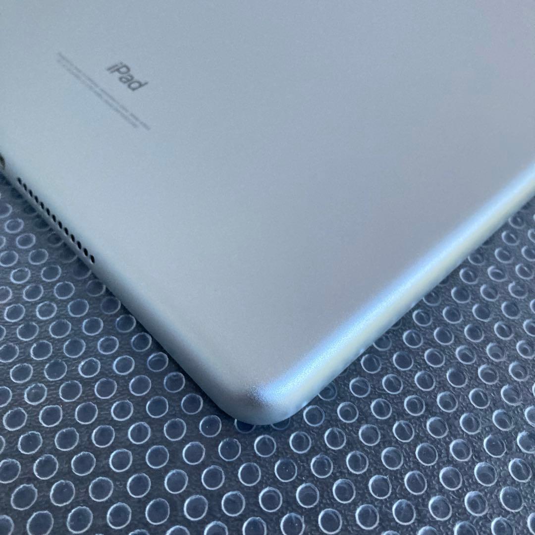 3184 極美品新品級☆電池最良好☆iPad6第6世代32GB SIMフリー☆