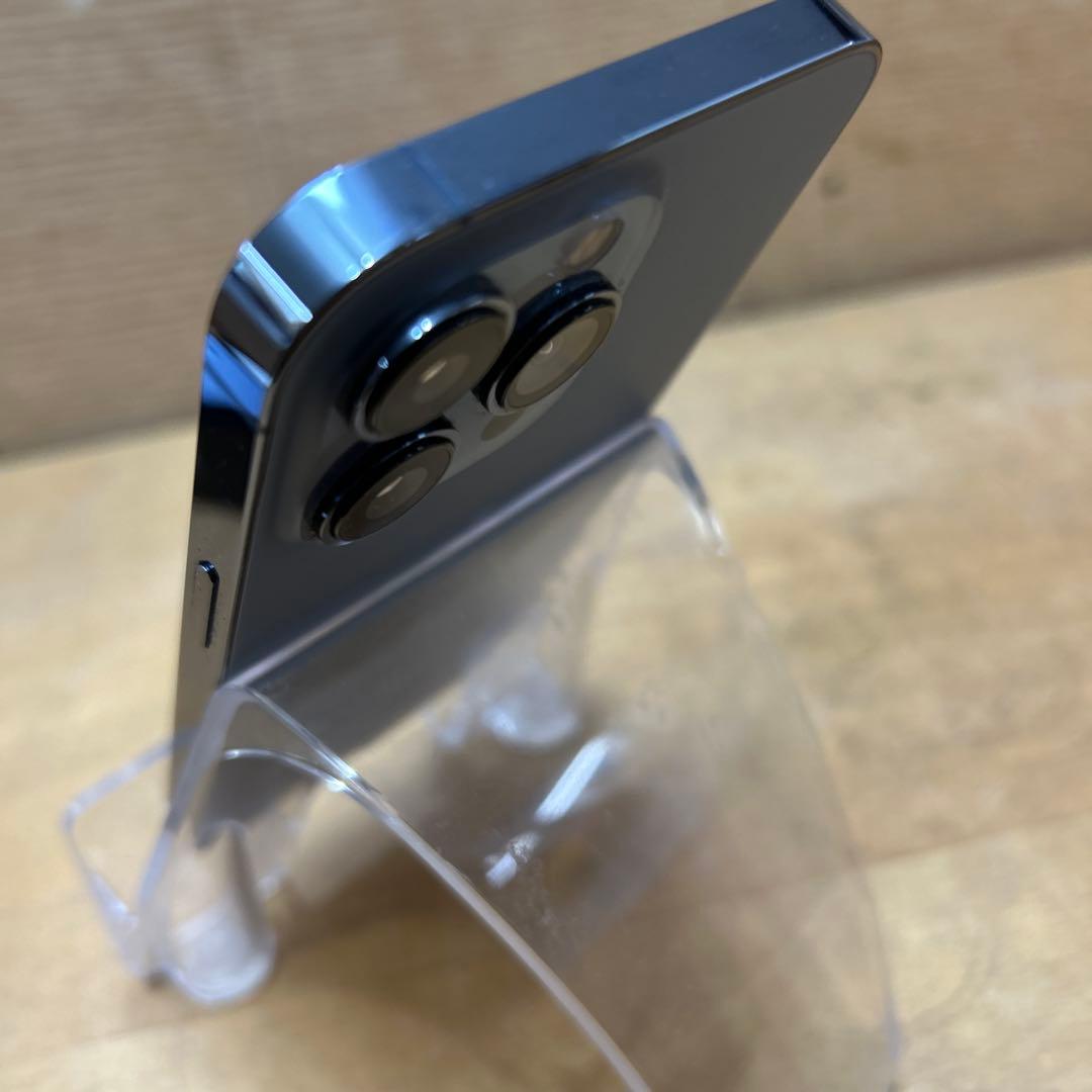 iPhone13 pro SIMフリー 128GB 美品 シルバ 箱付属品ケース