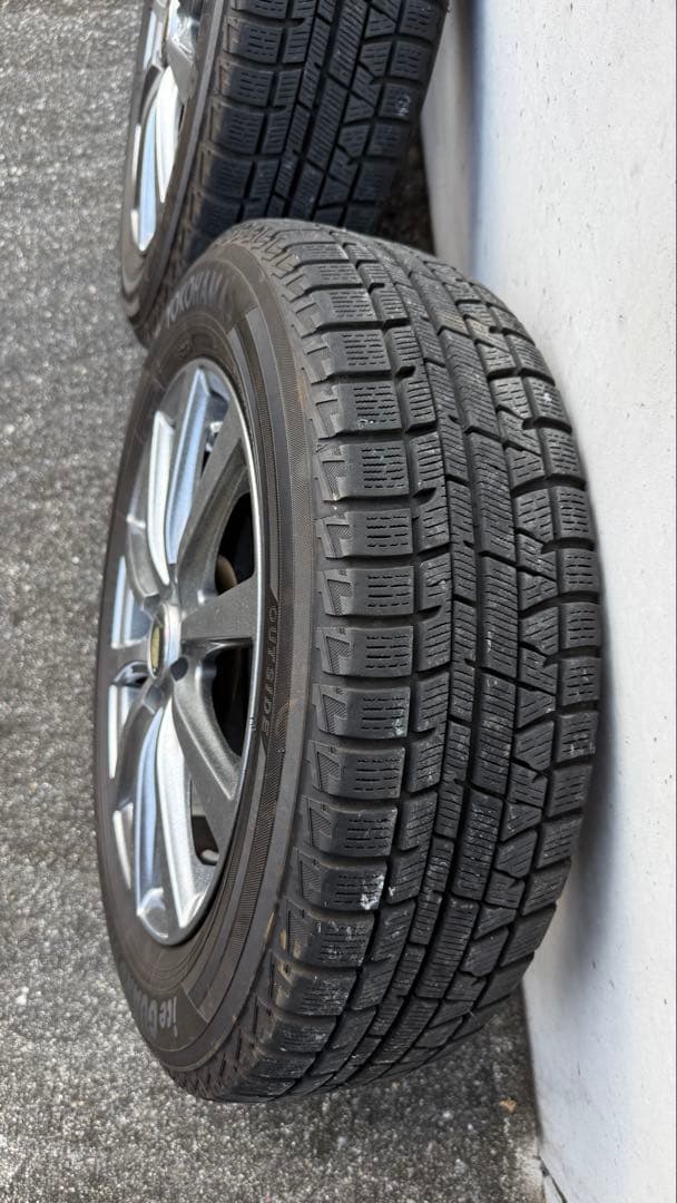 スタッドレス　ヨコハマ175/65R15 PCD100 15インチ　手渡しのみ