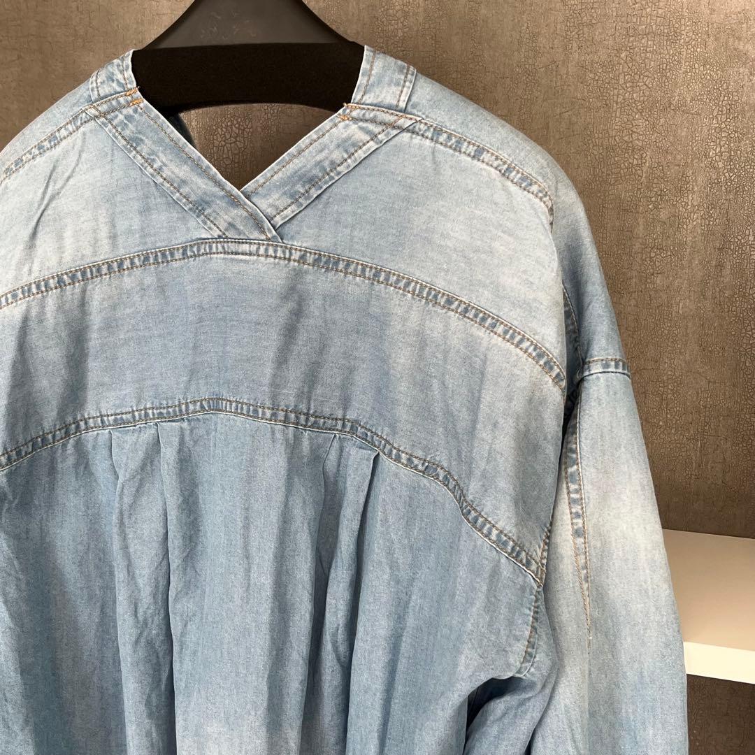 DouDou デニムVネックシャツ　ブルー　長袖　ゆったり　羽織り着痩せブラウス
