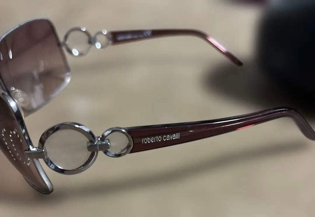 roberto cavalli サングラス グレイスボルドーレンズ ケース付き