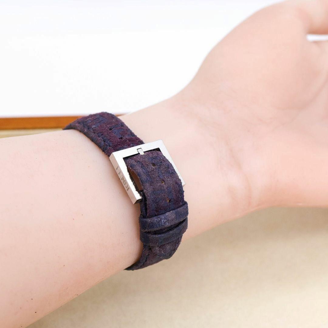 稼働 FENDI 腕時計 7000L シェル文字盤 純正レザーベルト 1703