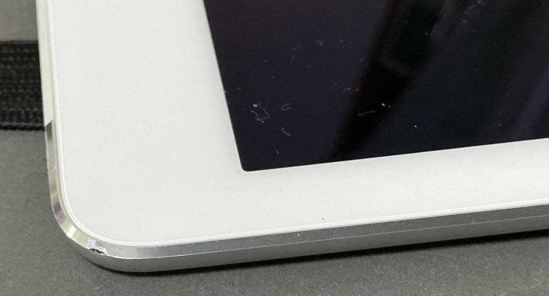 iPad Air 2 Wi-Fi＋Cellularモデル DOCOMOシルバー