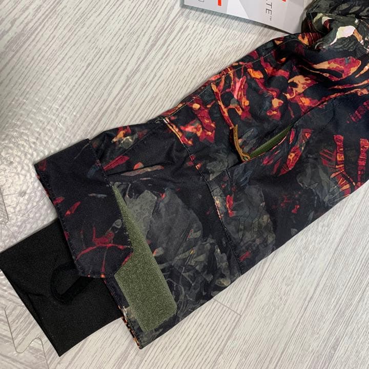 新品！ROXY スノボーウェア　ジャケット Mサイズ