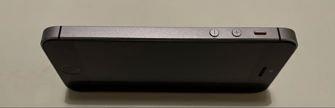 美品 iPhone SE バッテリー86% 64GB SIMフリー