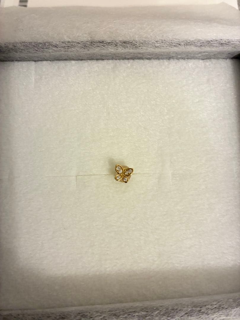 【最終価格】オレフィーチェ　ピアス　片耳