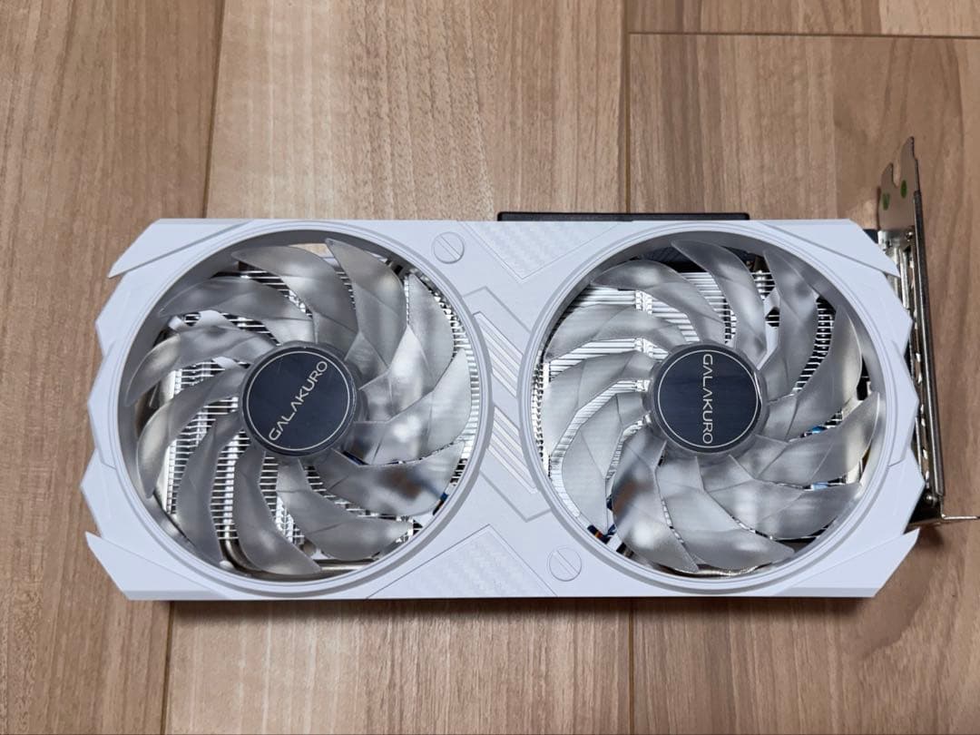 【美品】玄人志向 RTX4060 8GB ホワイト 2ヶ月使用